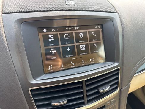 Used 2019 Lincoln MKT AWD image 20