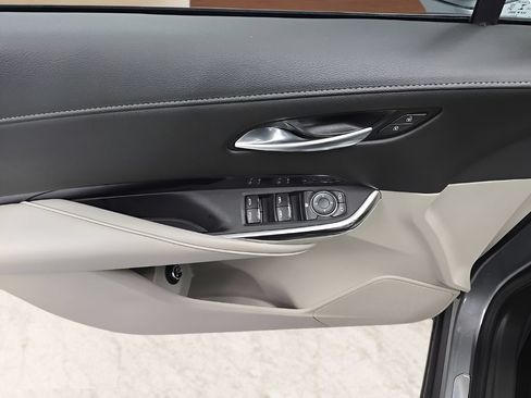 Used 2023 Cadillac XT4 Luxury FWD image 11