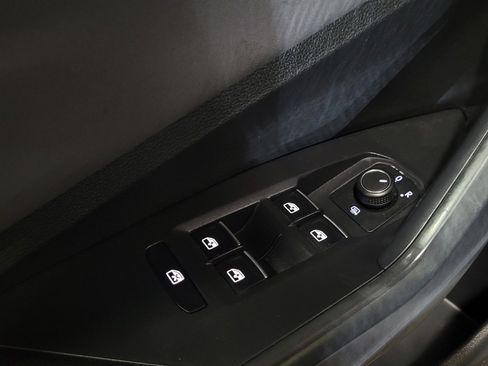 Used 2025 Volkswagen Jetta SE FWD image 27