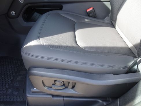 New 2026 Land Rover Defender 110 S image 15