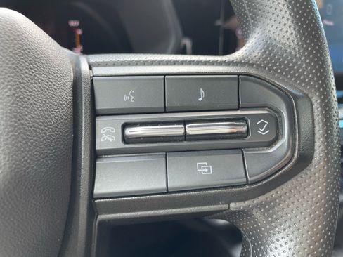 Used 2023 Chevrolet Colorado W/T RWD image 17