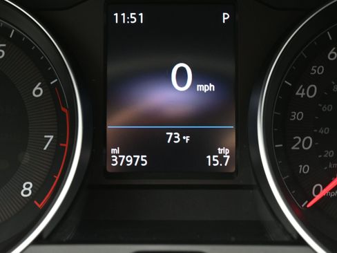 Used 2019 Volkswagen Arteon SE FWD image 16