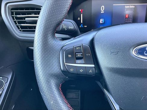 Used 2025 Ford Escape ST-Line image 24