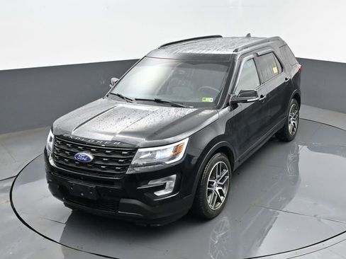 Used 2017 Ford Explorer Sport image 25