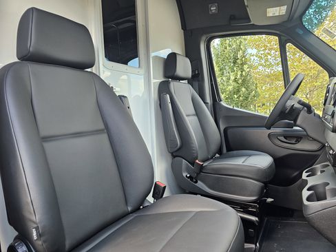 New 2024 Mercedes-Benz Sprinter 144 Cargo w/ Acoustic Package image 17