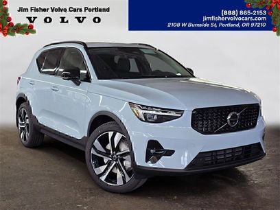 New 2026 Volvo XC40 B5 Ultra w/ Climate Package