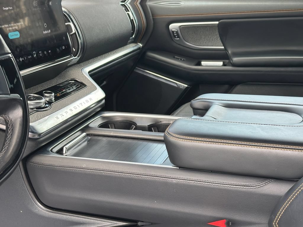 Used 2025 Ford Expedition Tremor AWD/4WD image 20