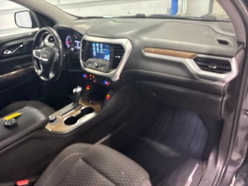 Used 2018 GMC Acadia SLE AWD/4WD image 40