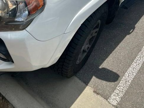 Used 2019 Toyota 4Runner TRD Off-Road AWD/4WD image 3