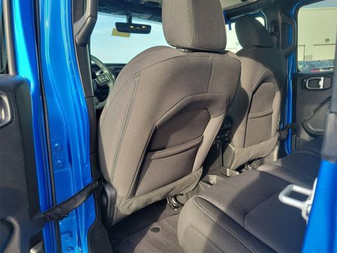 Used 2023 Jeep Wrangler Sport S image 13