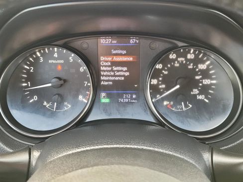 Used 2018 Nissan Rogue SV image 36