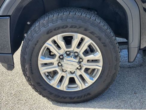 Used 2023 GMC Sierra 2500 Denali w/ Denali Ultimate Package image 8