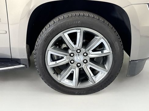 Used 2017 Chevrolet Tahoe Premier AWD/4WD image 32