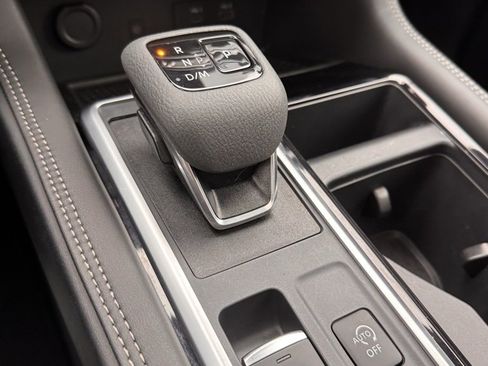 Used 2024 Nissan Pathfinder Platinum w/ Cargo Package image 26