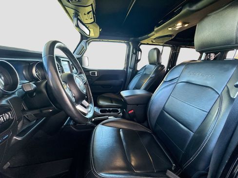 Used 2021 Jeep Wrangler Unlimited Sahara w/ Dual Top Group AWD/4WD image 23