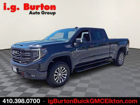 Used 2023 GMC Sierra 1500 AT4 w/ Technology Package AWD/4WD image 3