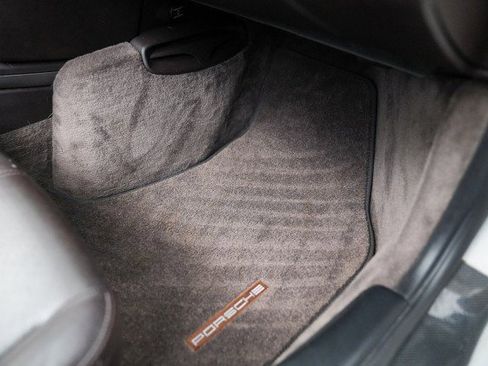 Used 2005 Porsche 911 Carrera image 28