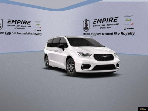 New 2026 Chrysler Pacifica Select image 19