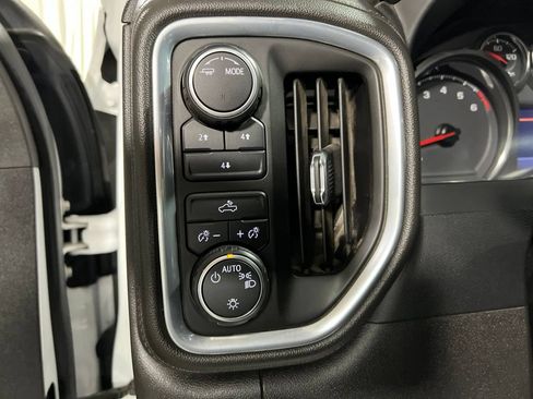 Used 2022 Chevrolet Silverado 2500 LT AWD/4WD image 27