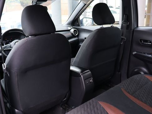 Used 2023 Nissan Kicks SR FWD image 31