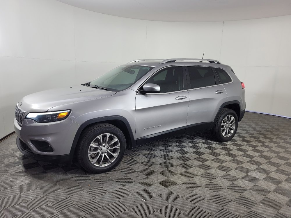 Used 2021 Jeep Cherokee Latitude Plus FWD image 2