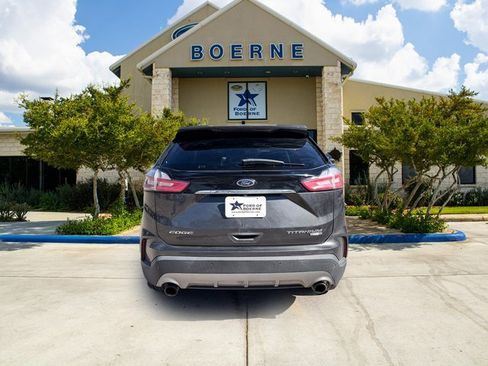 Used 2019 Ford Edge Titanium w/ Equipment Group 301A image 4