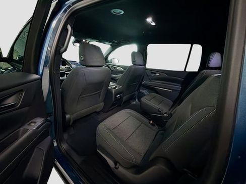 New 2026 Chevrolet Traverse LT image 24