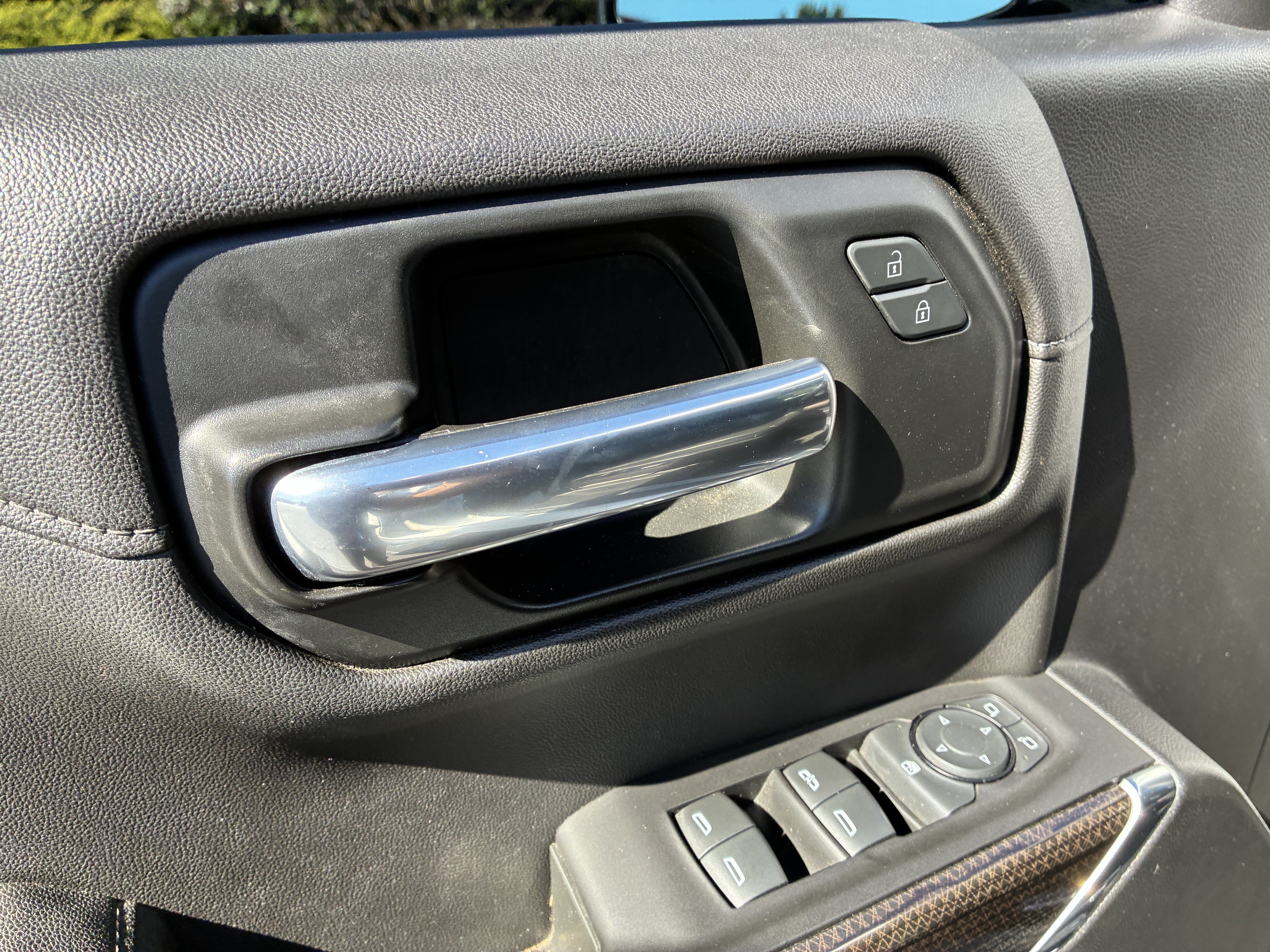 Used 2020 Chevrolet Silverado 1500 LT Trail Boss AWD/4WD image 25