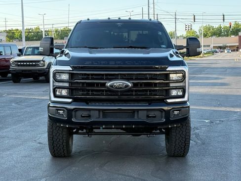 Used 2024 Ford F250 Lariat w/ Black Appearance Package AWD/4WD image 9