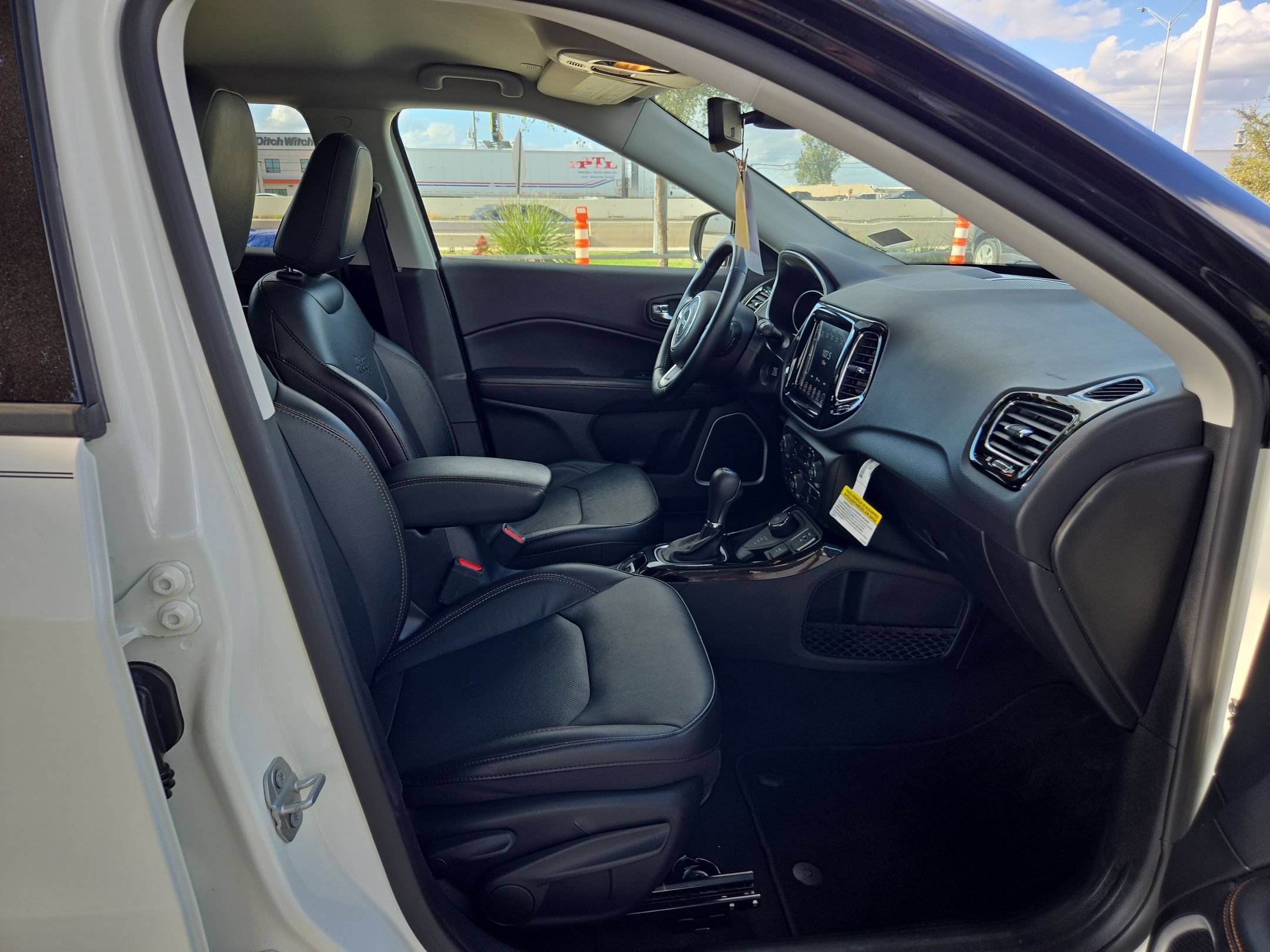 Used 2021 Jeep Compass Limited AWD/4WD image 25