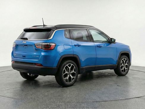 Used 2025 Jeep Compass Limited AWD/4WD image 9