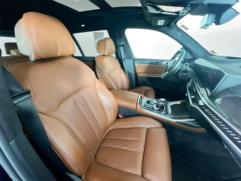 Used 2025 BMW X7 M60i w/ Executive Package AWD/4WD image 28