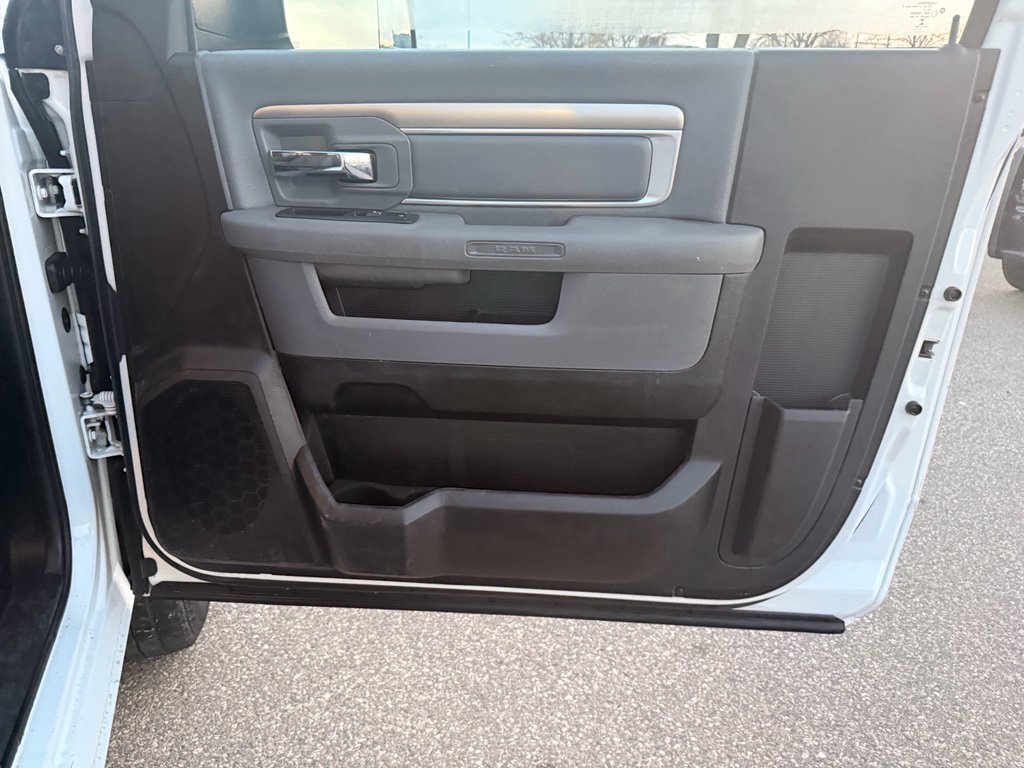 Used 2015 RAM 2500 SLT w/ Luxury Group RWD image 15