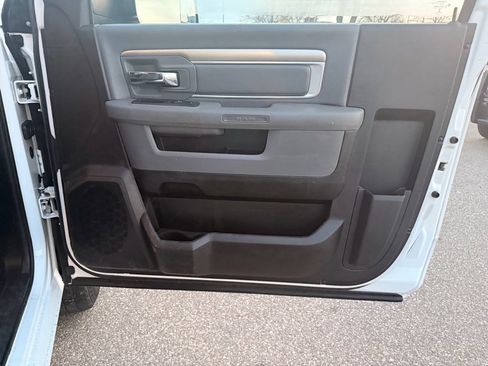 Used 2015 RAM 2500 SLT w/ Luxury Group image 15
