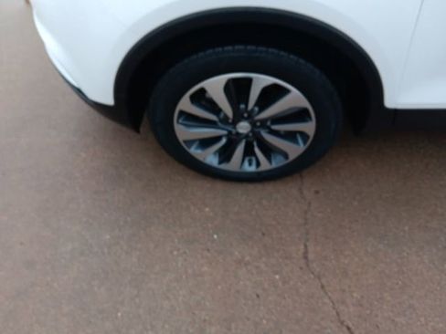 Used 2022 Buick Encore Preferred w/ Safety Package II image 35