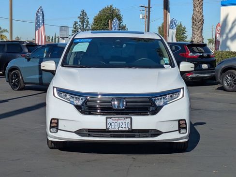 Certified 2023 Honda Odyssey Elite image 2