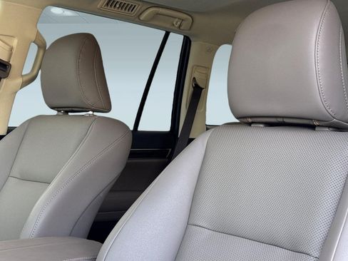 Used 2023 Lexus GX 460 Premium w/ Premium Package AWD/4WD image 25