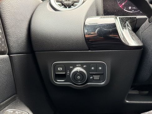 Certified 2024 Mercedes-Benz GLA 250 4MATIC image 28