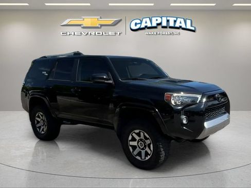 Used 2017 Toyota 4Runner TRD Off-Road AWD/4WD image 7