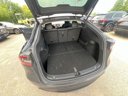 Used 2022 Tesla Model Y Long Range AWD/4WD image 25