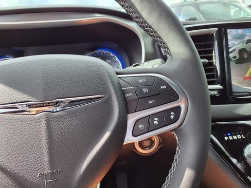 New 2026 Chrysler Voyager LX image 18