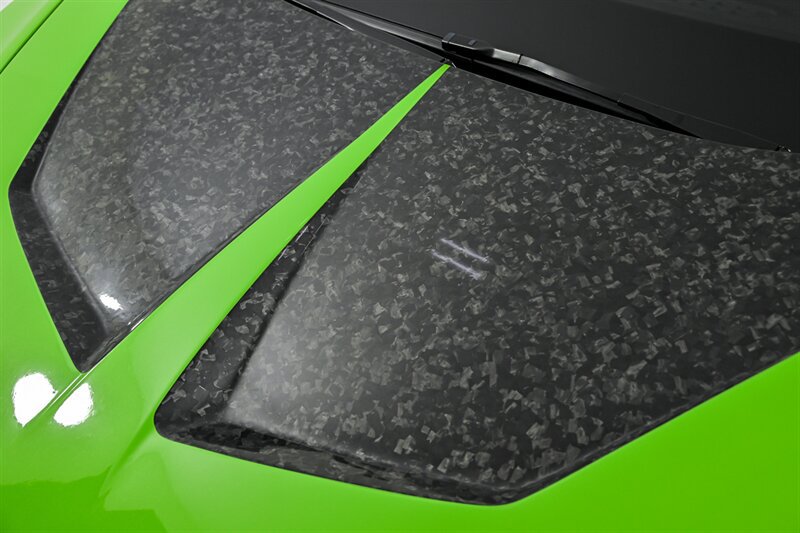 Used 2021 Lamborghini Huracan EVO RWD image 6