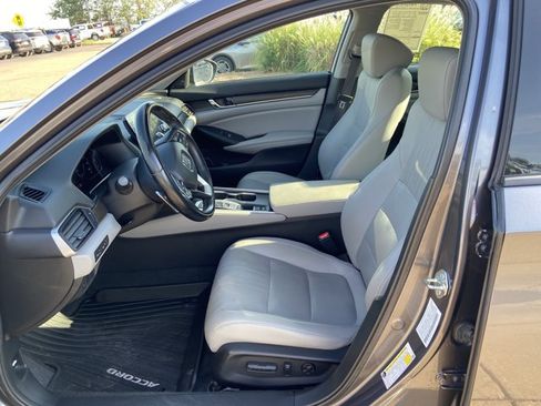 Used 2020 Honda Accord Touring image 34