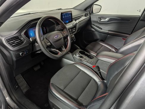 Certified 2025 Ford Escape ST-Line FWD image 21