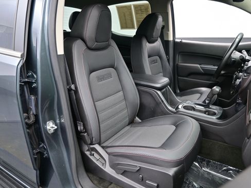 Used 2015 GMC Canyon SLE w/ All-Terrain Package image 13