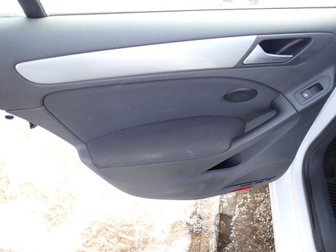 Used 2012 Volkswagen Golf 2.5L Conv & Sunroof 4 Door PZE image 15