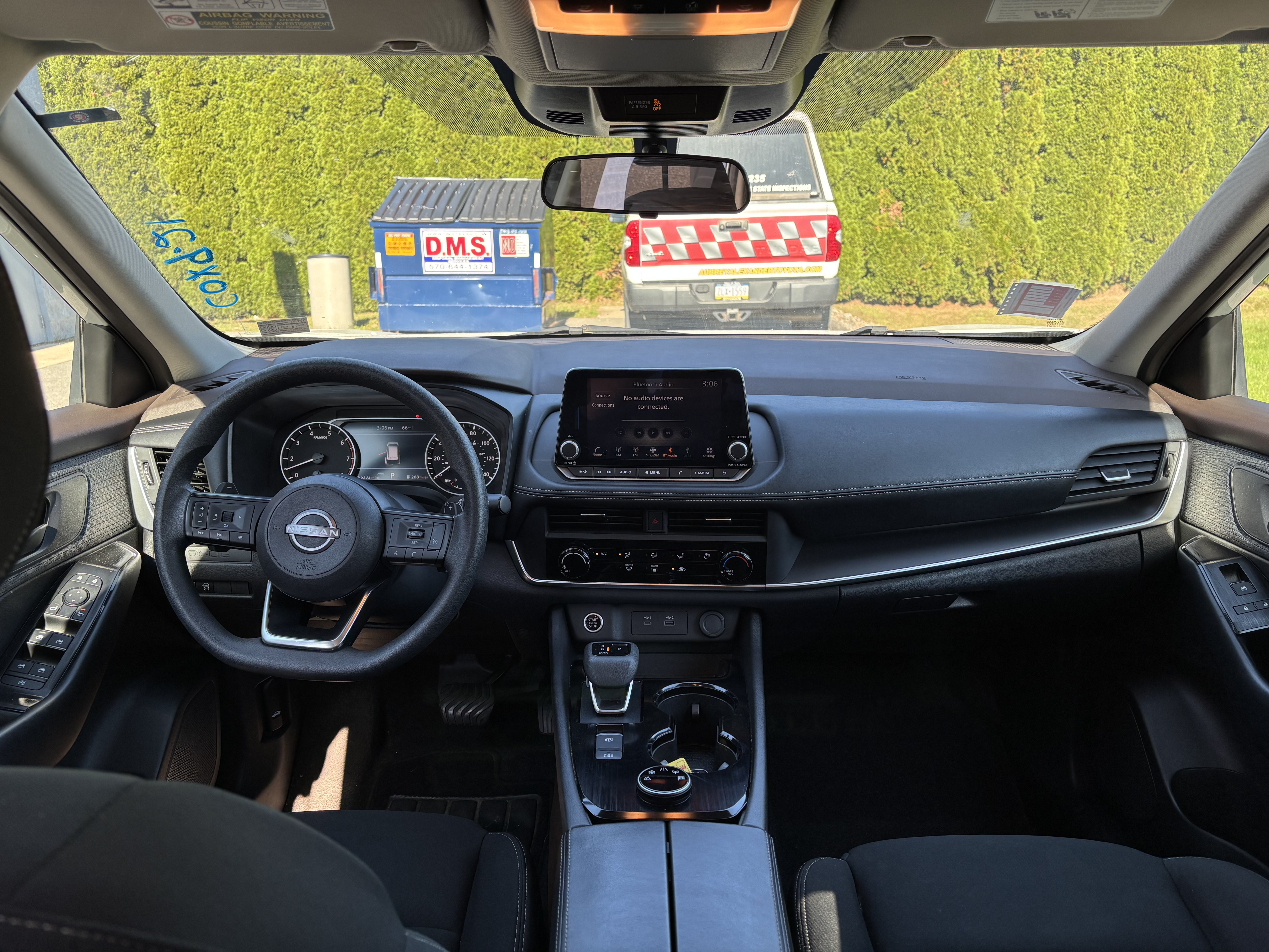 Used 2023 Nissan Rogue S AWD/4WD image 15