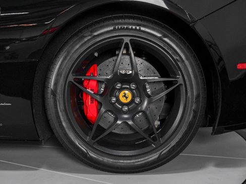 Used 2010 Ferrari California RWD image 22