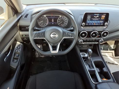 Used 2024 Nissan Sentra SV FWD image 9