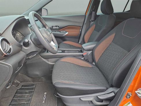 Used 2023 Nissan Kicks SR image 20